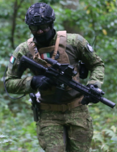 Adama est un membre de la DTG Airsoft Adama est un membre de la DTG Airsoft