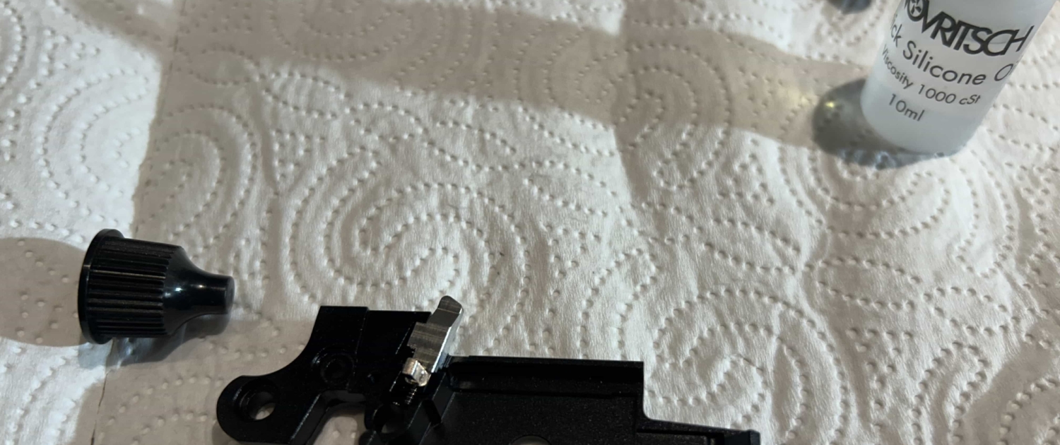 Montage de répliques sur mesure par un expert de la DTG