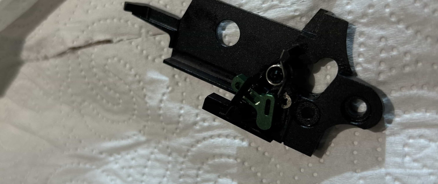 Montage de répliques sur mesure par un expert de la DTG