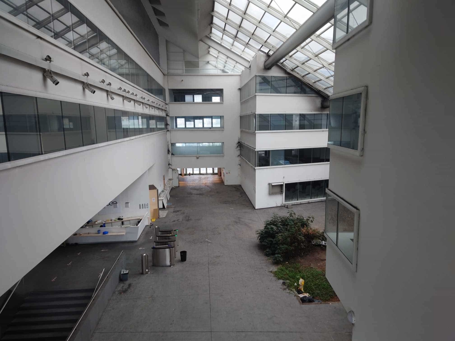 Intérieur Terrain New Agency (Wild Trigger Nanterre)