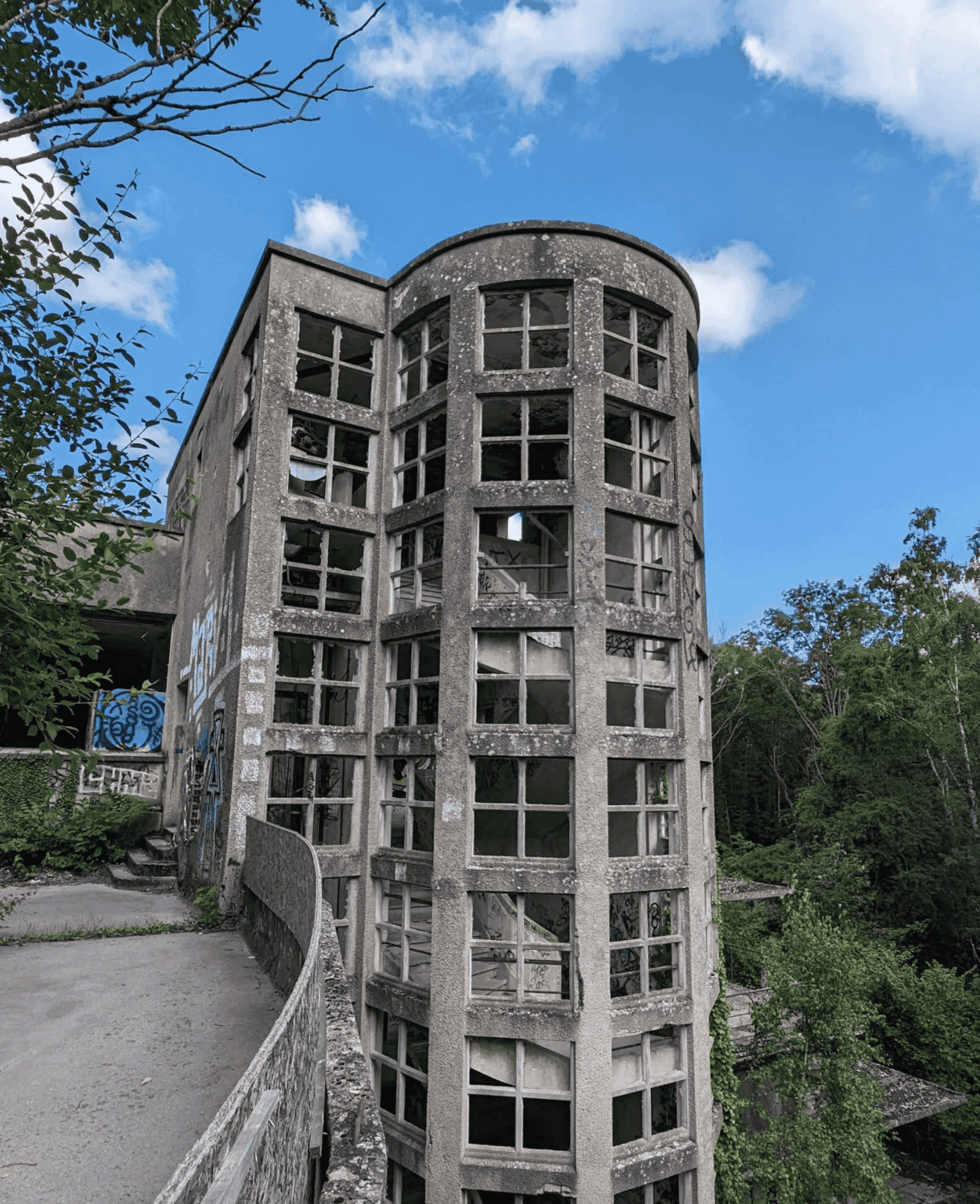 Escalier Terrain Sanatorium d'Aincourt (Alpha Unit)