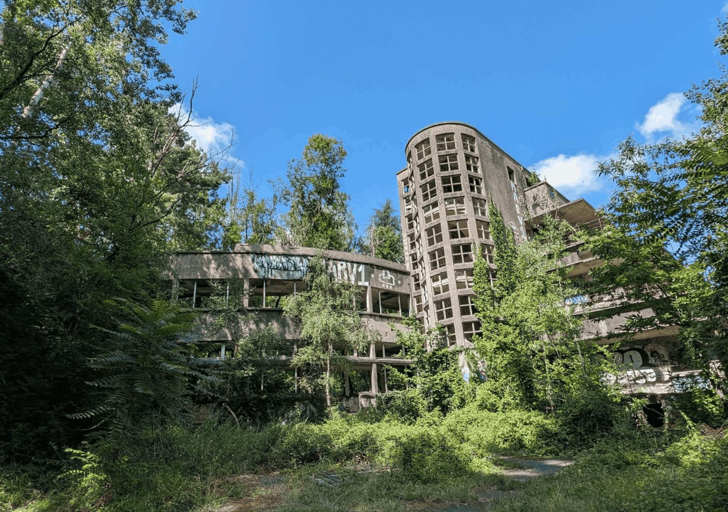 Arrière Terrain Sanatorium d'Aincourt (Alpha Unit)